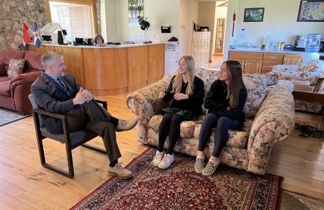 2 Female Students with Advisor